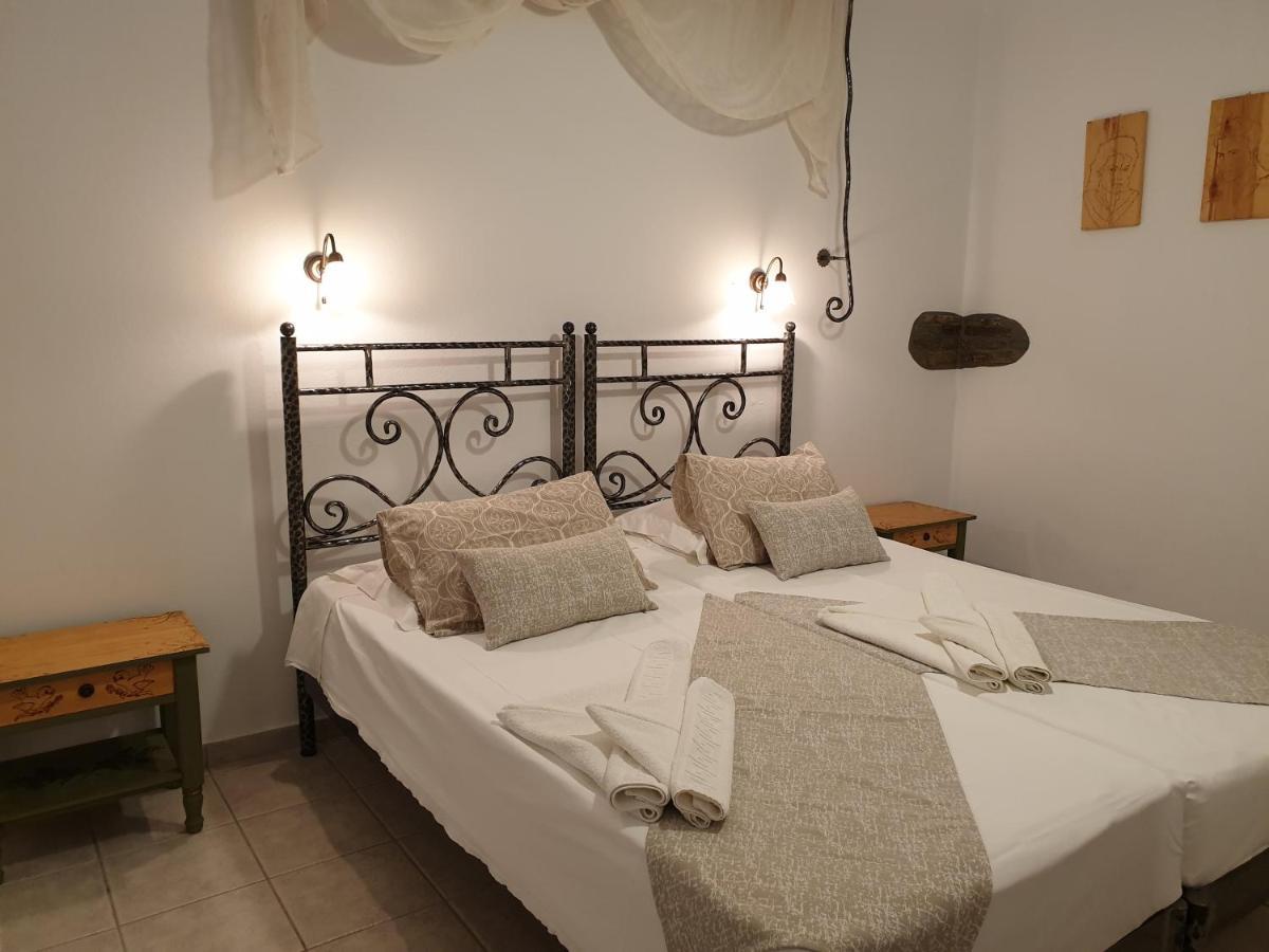 Sifnos Hotel Benaki Platis Gialos  Экстерьер фото