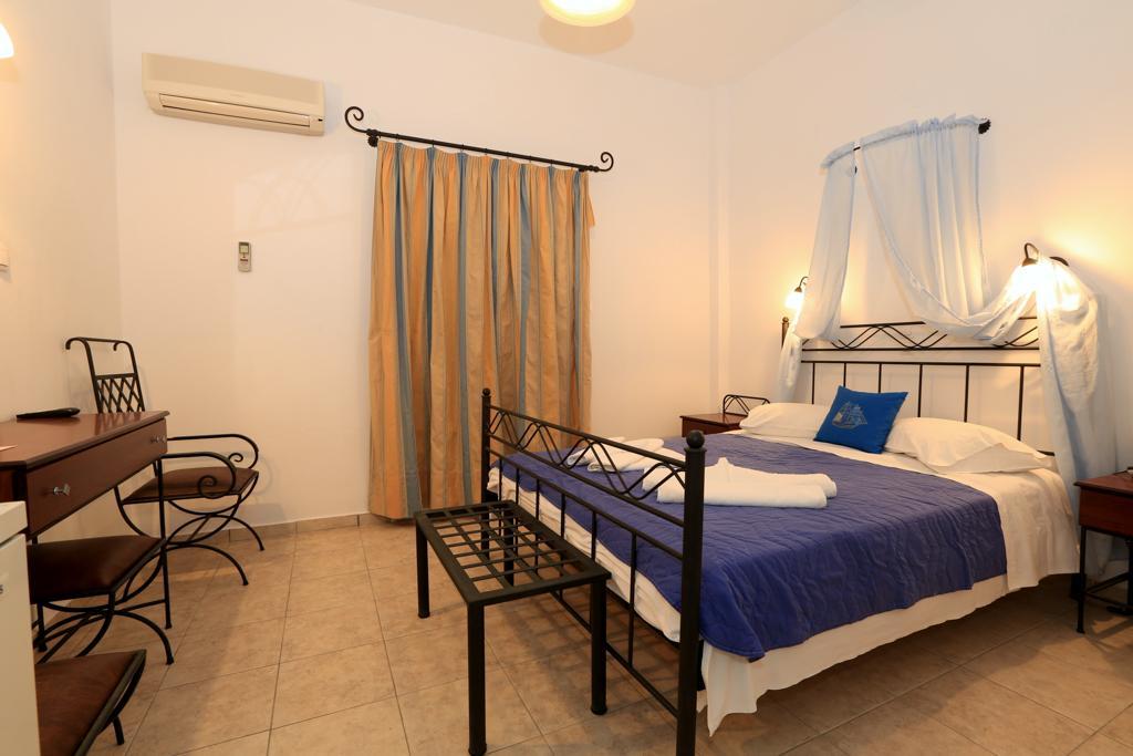 Sifnos Hotel Benaki Platis Gialos  Экстерьер фото